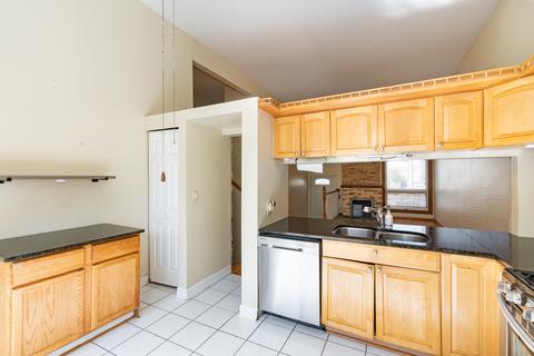 375 Oaktree Ct, Hoffman Estates, IL 60169 photo 11