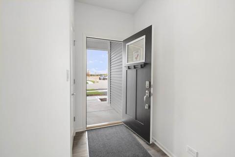707 Slate Run, Elgin, IL 60124 photo 4