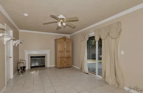 131 S Glenbrook Trl, Mchenry, IL 60050 photo 11