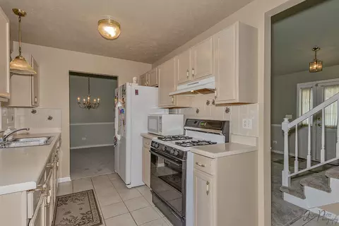 131 S Glenbrook Trl, Mchenry, IL 60050 photo 7