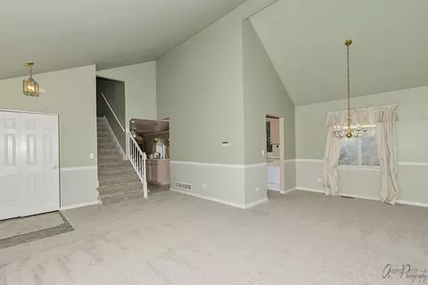 131 S Glenbrook Trl, Mchenry, IL 60050 photo 3