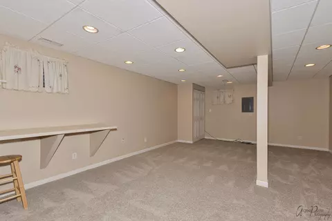 131 S Glenbrook Trl, Mchenry, IL 60050 photo 21