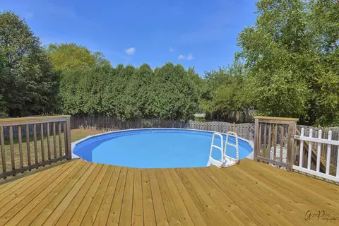 131 S Glenbrook Trl, Mchenry, IL 60050 photo 26