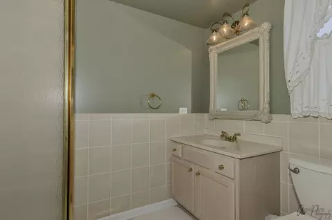131 S Glenbrook Trl, Mchenry, IL 60050 photo 14