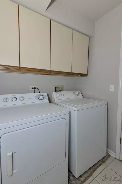 131 S Glenbrook Trl, Mchenry, IL 60050 photo 23