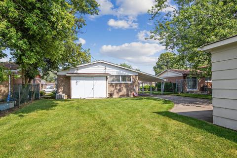 15218 Hamlin Ave, Midlothian, IL 60445 photo 4