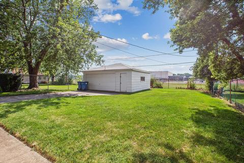15218 Hamlin Ave, Midlothian, IL 60445 photo 3