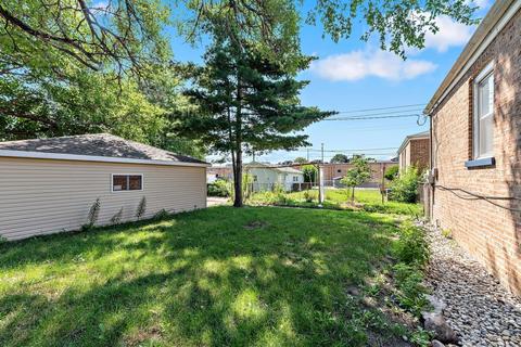 14533 S Calhoun Ave, Burnham, IL 60633 photo 17
