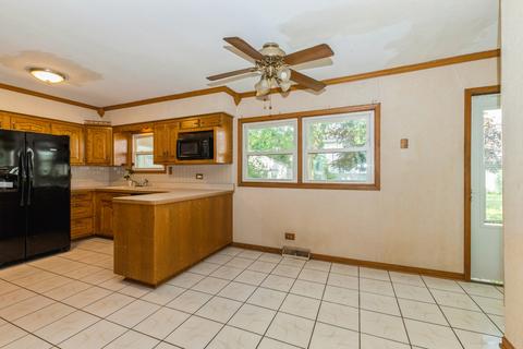 7244 Beloit Ave, Bridgeview, IL 60455 photo 3