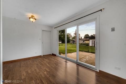 575 Milan Ln, Hoffman Estates, IL 60169 photo 6
