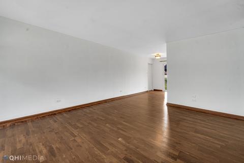 575 Milan Ln, Hoffman Estates, IL 60169 photo 4