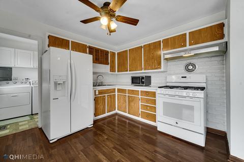 575 Milan Ln, Hoffman Estates, IL 60169 photo 14