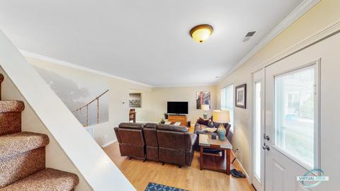 453 Wright Ct, Bolingbrook, IL 60440 photo 8