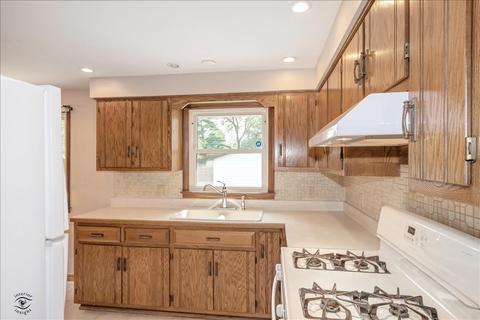 1018 S 6th Ave, Kankakee, IL 60901 photo 7