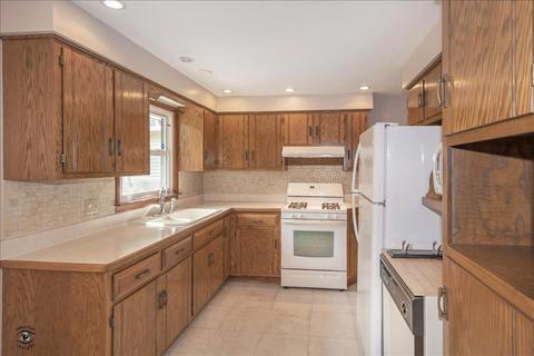 1018 S 6th Ave, Kankakee, IL 60901 photo 5