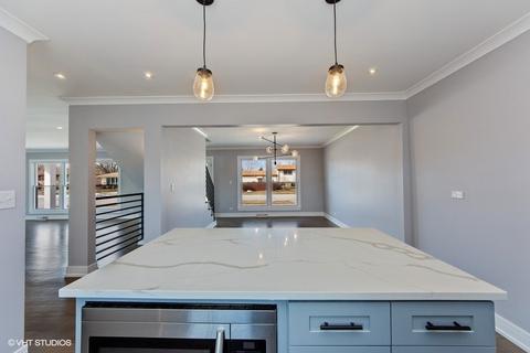 441 Little Path Rd, Des Plaines, IL 60016 photo 4