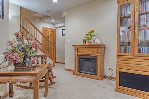 2186 W Silverleaf Ln, Addison, IL 60101 photo 22