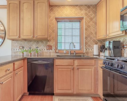 2186 W Silverleaf Ln, Addison, IL 60101 photo 8