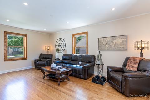 874 S 2nd Ave, Des Plaines, IL 60016 photo 4