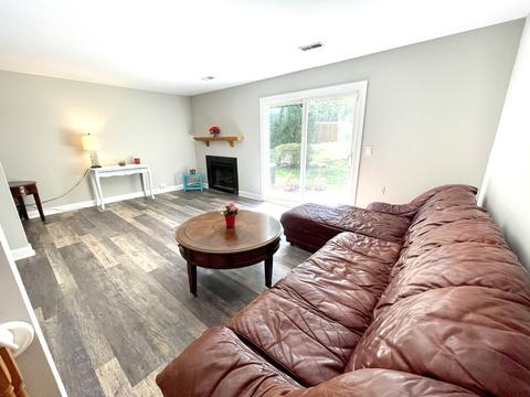 635 Darien Ct, Hoffman Estates, IL 60169 photo 5