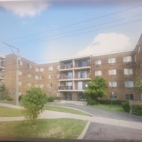 9445 Kenton Ave #P-30, Skokie, IL 60076