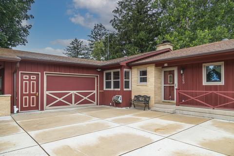 523 Normal Rd, Dekalb, IL 60115 photo 4