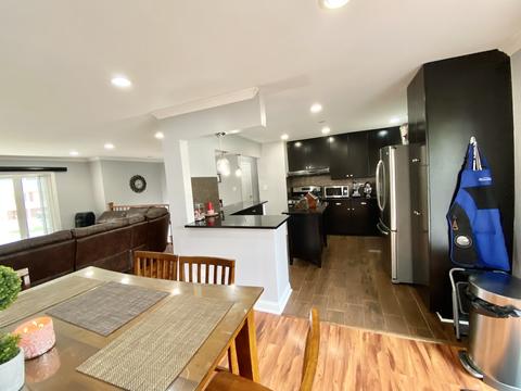 1100 Valley Stream Dr, Wheeling, IL 60090 photo 4