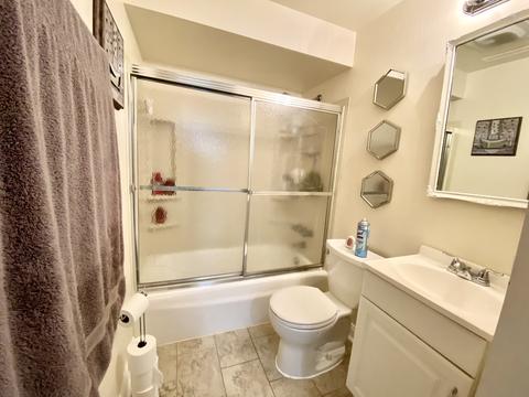 1100 Valley Stream Dr, Wheeling, IL 60090 photo 14
