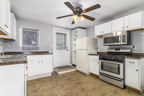 403 E Clark St, Plano, IL 60545 photo 5
