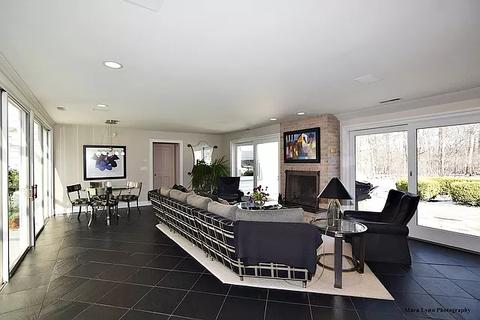34 W160 White Thorne Rd, Wayne, IL 60184 photo 9