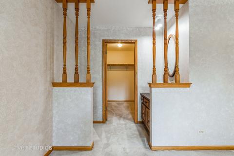 372 Rand Rd, Des Plaines, IL 60016 photo 7