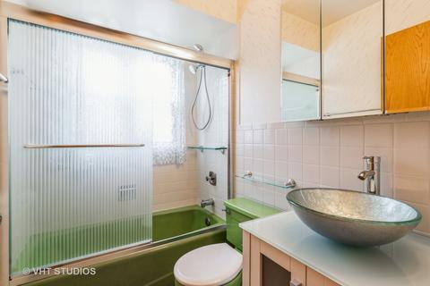 372 Rand Rd, Des Plaines, IL 60016 photo 11