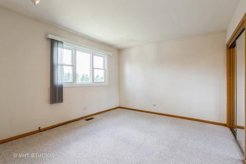 372 Rand Rd, Des Plaines, IL 60016 photo 9