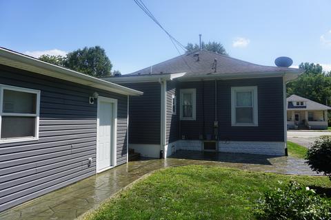 524 E Walnut St, Watseka, IL 60970 photo 31