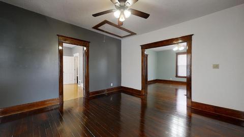 524 E Walnut St, Watseka, IL 60970 photo 11