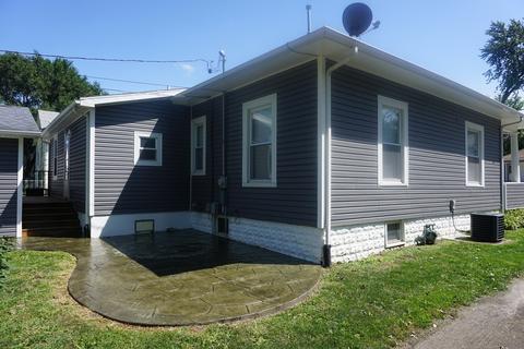 524 E Walnut St, Watseka, IL 60970 photo 29