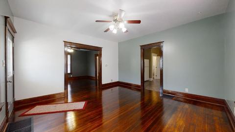 524 E Walnut St, Watseka, IL 60970 photo 6
