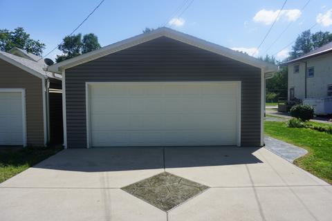 524 E Walnut St, Watseka, IL 60970 photo 32