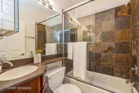 315 E 17th St, Chicago, IL 60616 photo 12