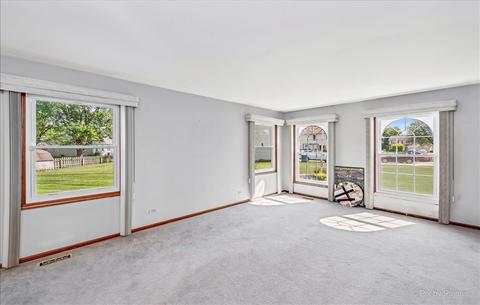 946 Cherry Cir, Bartlett, IL 60103 photo 8