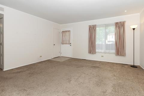 1133 Pegwood Dr, Elgin, IL 60120 photo 4