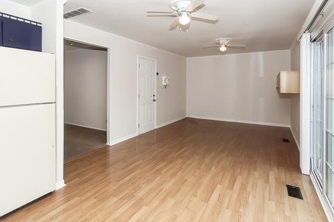 1133 Pegwood Dr, Elgin, IL 60120 photo 7