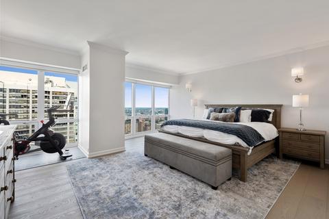100 E Huron St #4104, Chicago, IL 60611 photo 10