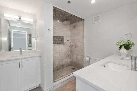 100 E Huron St #4104, Chicago, IL 60611 photo 12