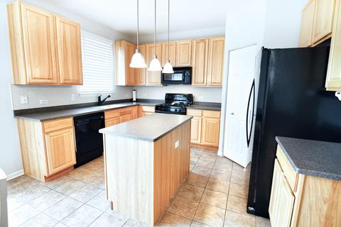 354 Tracy Ln, Elgin, IL 60124 photo 7