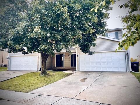 24 Rounds Rd, Bloomington, IL 61704 photo 2