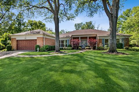 222 Summerfield Rd, Northbrook, IL 60062 photo 1