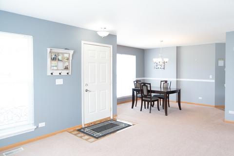 761 Eagle Dr, Aurora, IL 60506 photo 4