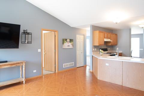 761 Eagle Dr, Aurora, IL 60506 photo 9