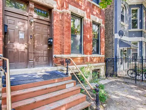 1237 N Artesian Ave, Chicago, IL 60622 photo 2